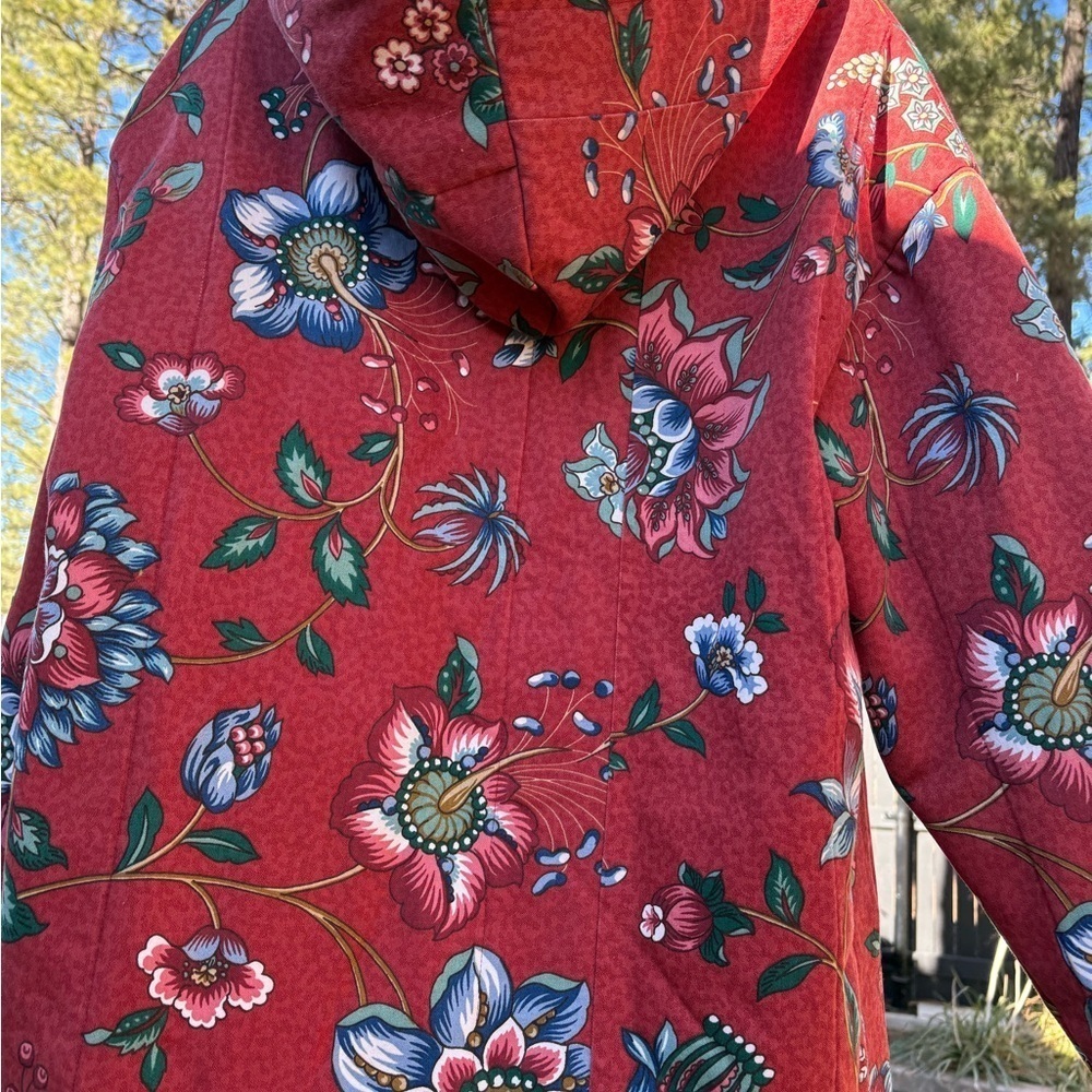 Handmade Quilted Floral Red Women's Jacket - Picture 12 of 16